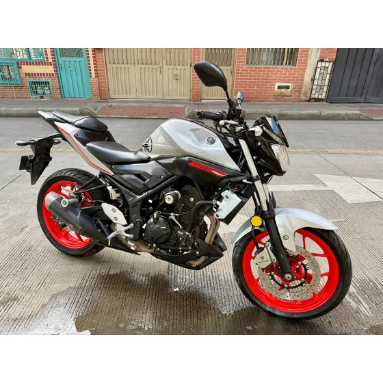 Yamaha Naked Mt 03