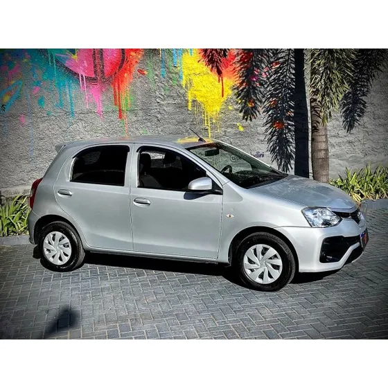 Toyota Etios Etios 1.3 X 16v Flex 4p Automático