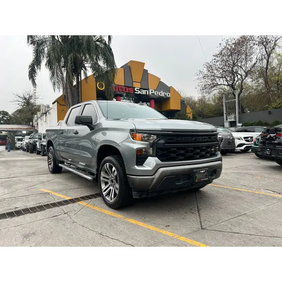 Chevrolet Silverado 2.7 T Doble Cabina 4x2 At