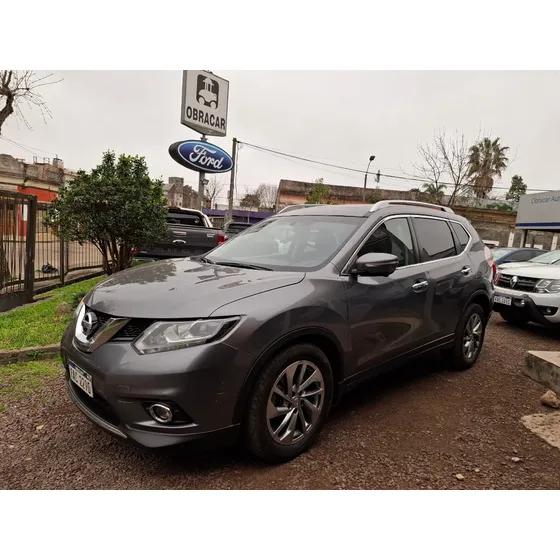 Nissan X-trail 2.5 Exclusive 3 Row Mt