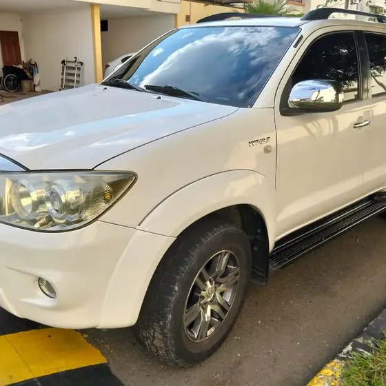 Toyota Fortuner 2011 2.7l 4x2