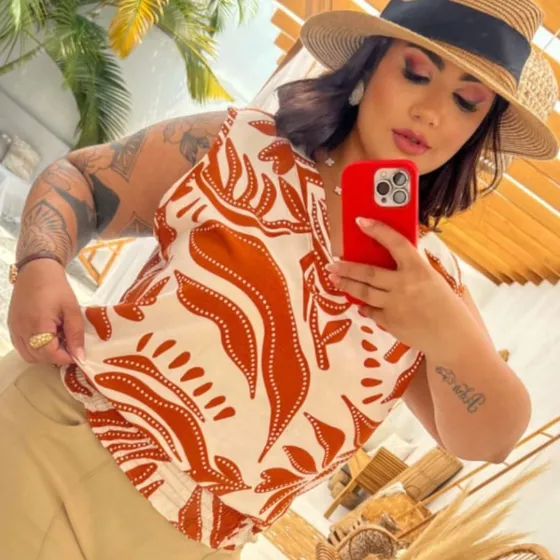 Blusa Feminina Plus Size Sem Manga Elástico Cintura