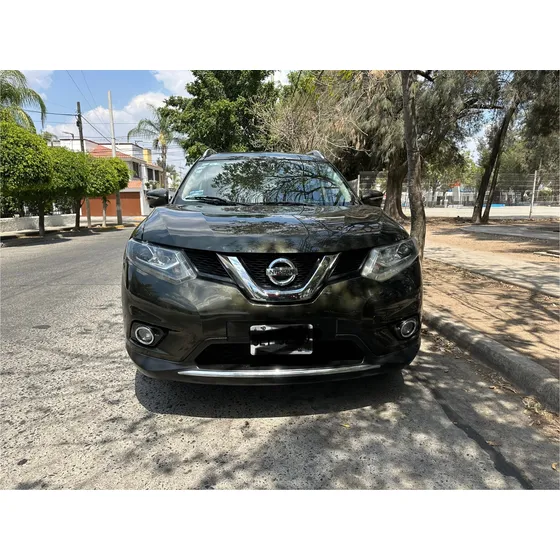 Nissan X-trail 2.5 Exclusive 2 Row Mt
