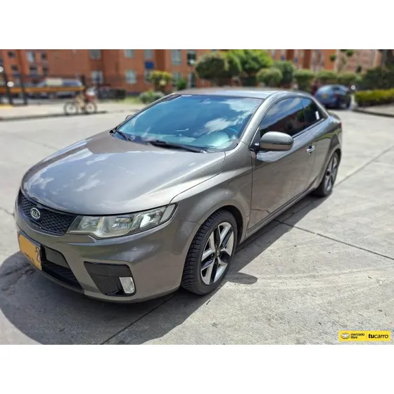 Kia Cerato Koup 1600cc Mt Aa