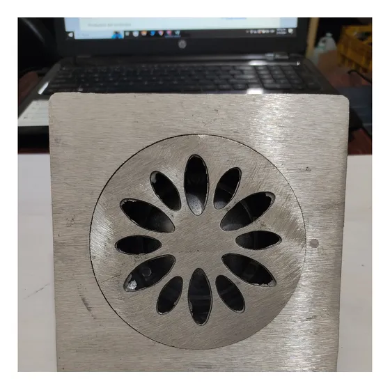 Inodoro De Aluminio Cuadrado De 15 Cm.