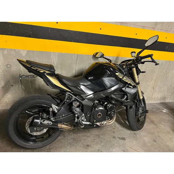 Año: 2014 Km: 61 Mil Cilindrada: 749 Cc Potencia: 106 Cv Pes