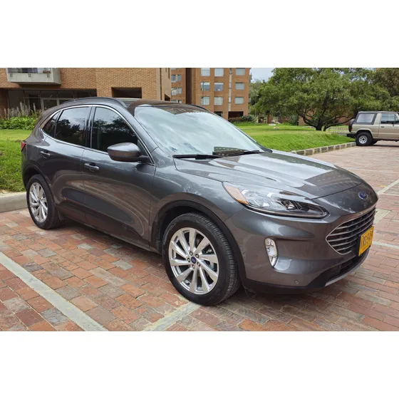 Ford Escape 2.5 Fhev Titanium 4x4