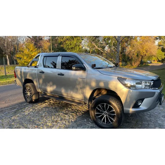 Toyota Hilux Pick-up 2.4 Cd Dx 150cv 4x4
