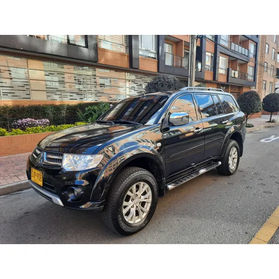 Mitsubishi Montero At 3000cc
