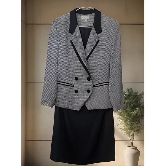 Conj. Blusa Chaqueta Falda Estampas Gris Plomo Y Negro T16