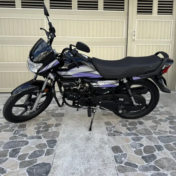 Moto Hero Deluxe, Experta En Ahorro De Gasolina