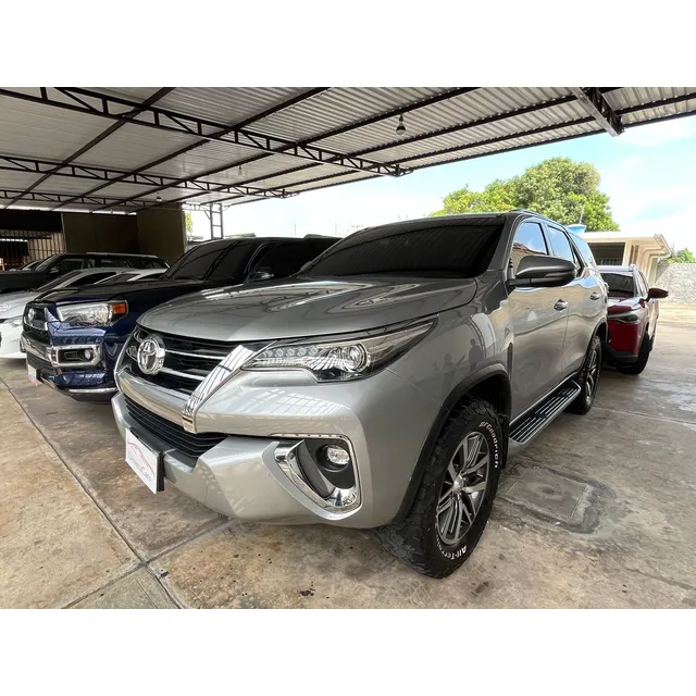 Toyota Fortuner Vxr