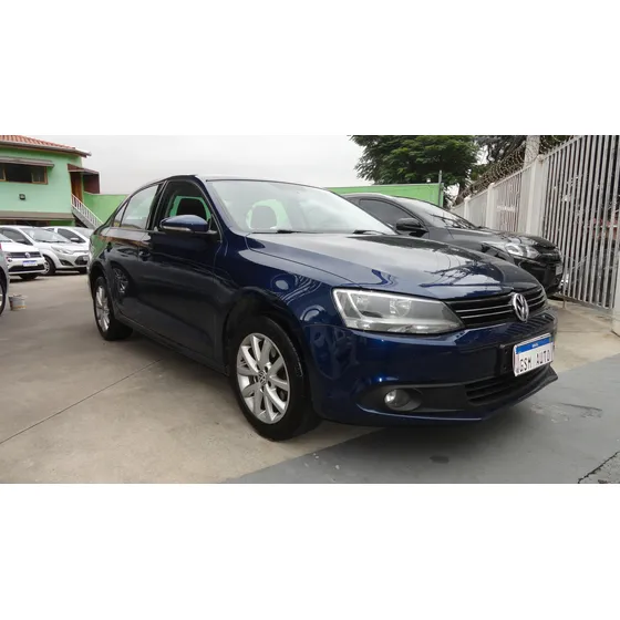 Volkswagen Jetta 2.0 Comfortline Flex 4p Automática