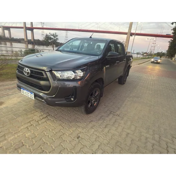 Toyota Hilux Pick-up 2.8 Cd Sr 204cv 4x4 At