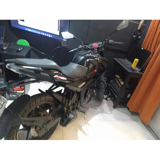 Bajaj Pulsar N250 2023, Color Negro, En Excelentes Condicion