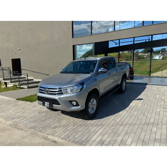 Toyota Hilux 2.7 Srv 4x4 Cd 16v Flex 4p Automático