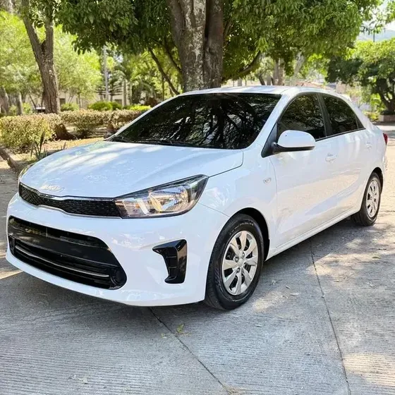 Kia Soluto 2025 Emotion Mt 1400cc 4p 2ab Abs