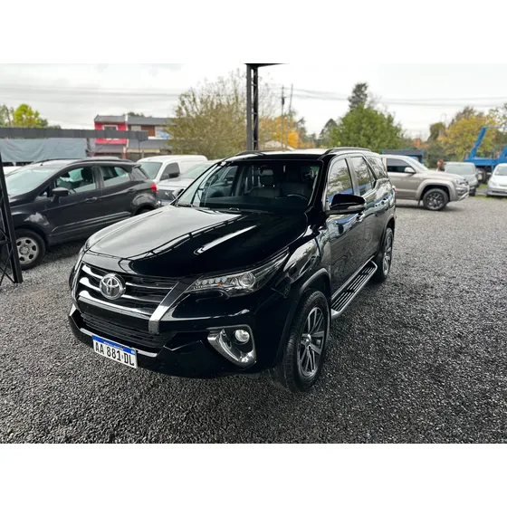 Toyota Hilux Sw4 2.8 Srx 177cv 4x4 7as At