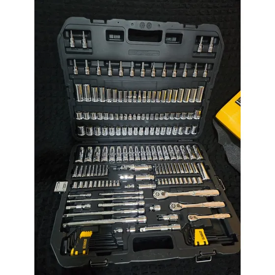 Juego De Herramientas Dewalt 192 Pzas