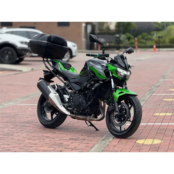 Kawasaki Z400 2021