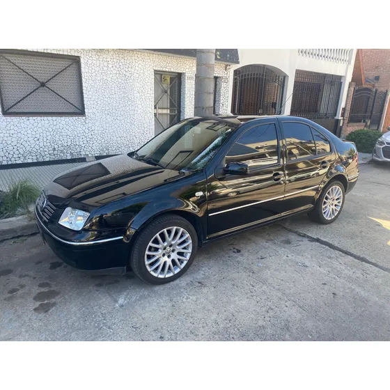 Volkswagen Bora 1.8 T Highline Tiptr Cu