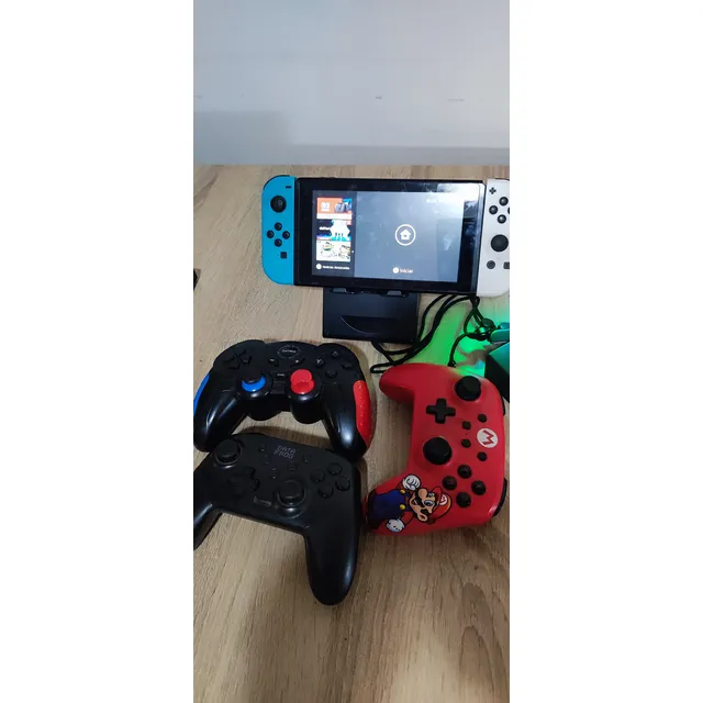 Nintendo Switch V2  Color Negro, Controles Neon. 32gb+128gb