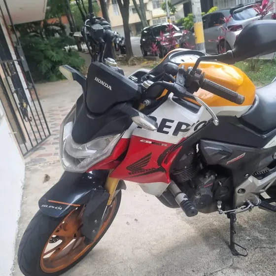 Se Vende Cb190r 2017 Edicion Repsol