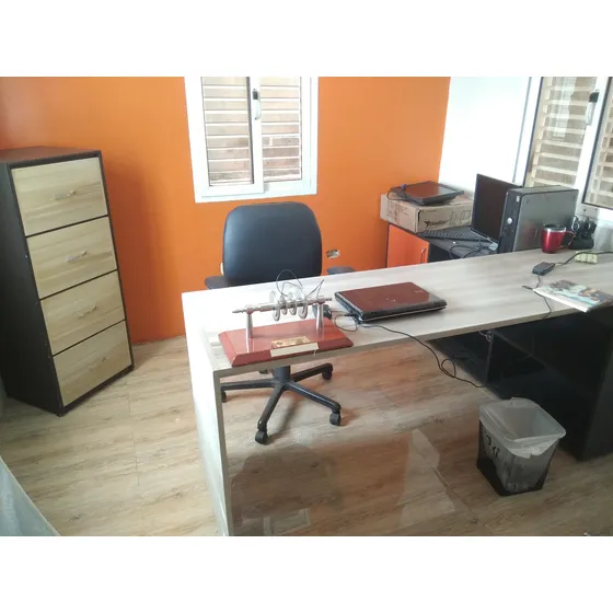 Escritorio Con Archivo