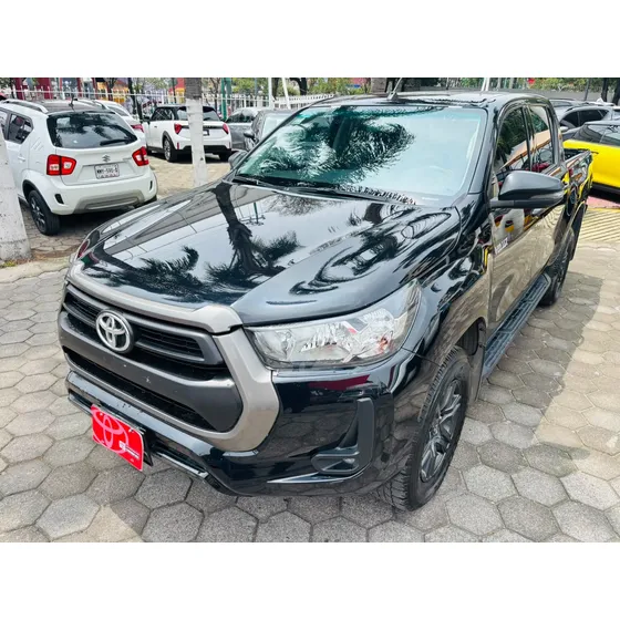 Toyota Hilux 2023 2.7 Cabina Doble Sr Mt