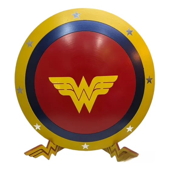 Escudo De 30cm + Base Em Mdf Da Mulher Maravilha + Chaveiro