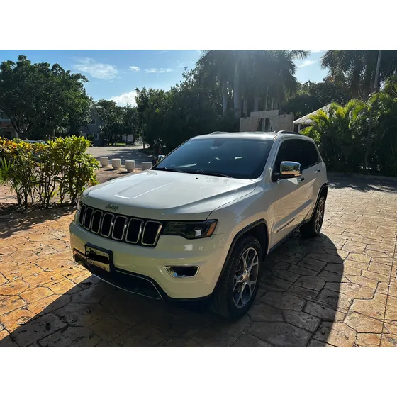 Jeep Grand Cherokee 3.6 Limited Lujo 4x2 At