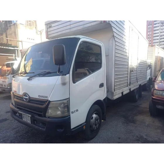 Hino 300 Camion Cava