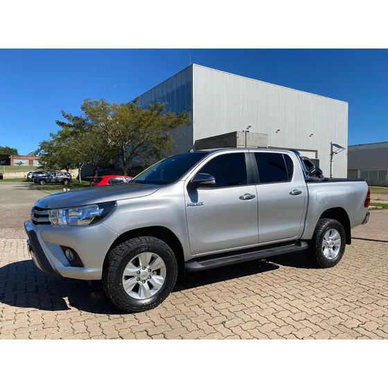 Toyota Hilux 2.7 Cd Srv Vvti 4x2 - A3