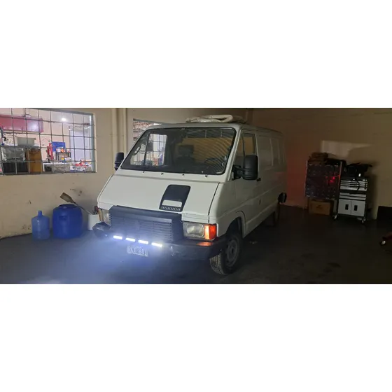 Renault Trafic 2.0 Nafta