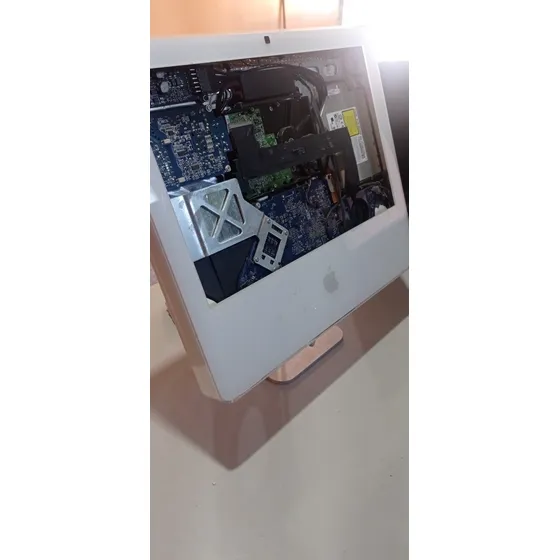 iMac A1173 Sin Pantalla Funcionando 