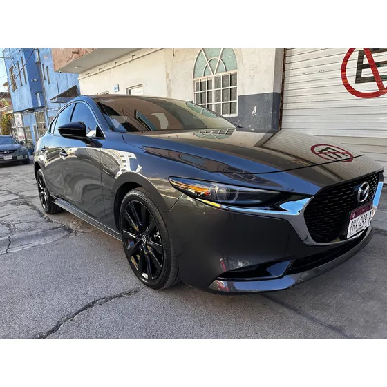 Mazda Mazda 3 Signature