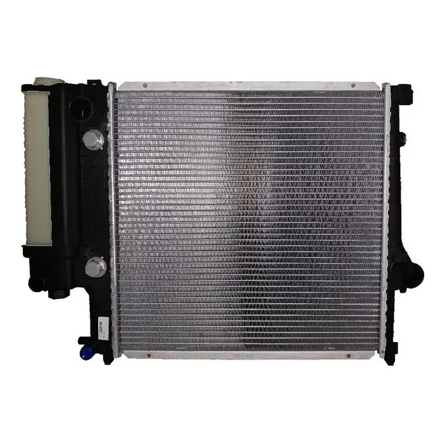 Radiador De Agua Bmw 316i 318i 320i 323i 90/99 Con Deposito
