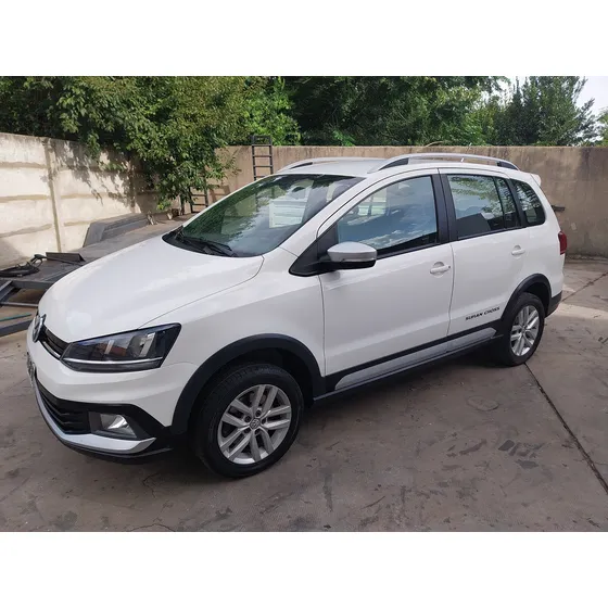 Volkswagen Suran Suran 1.6 16v 5d Cross