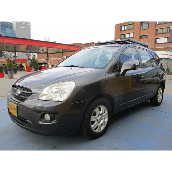 Kia Carens Rondo Ex 4x2 2000cc Mt Aa