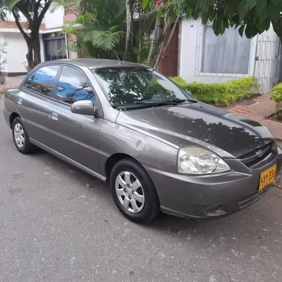 Kia Rio 2014 1.5 Stylus