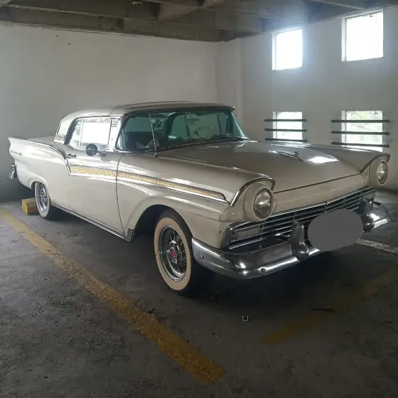 Ford 57 Fairlane 500 Har-top