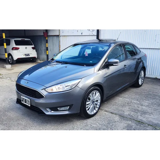 Ford Focus Iii 2.0 Sedan Se Plus Mt