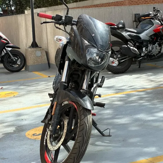 Bajaj Pulsar 180 Fi