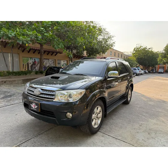 Toyota Fortuner 3.0 Sr5