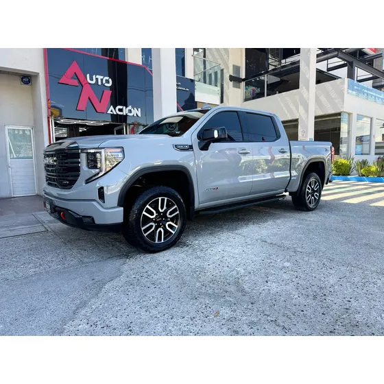 Gmc Sierra At4 Gris Claro 2024