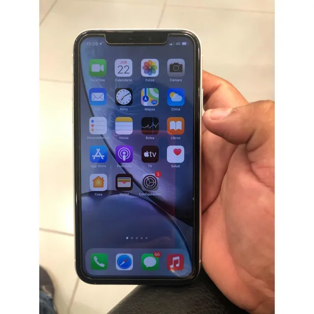 iPhone XR