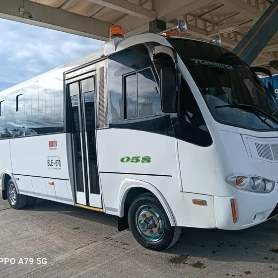 Bus Chevrolet Nqr 2015 Diesel Servicio Especial