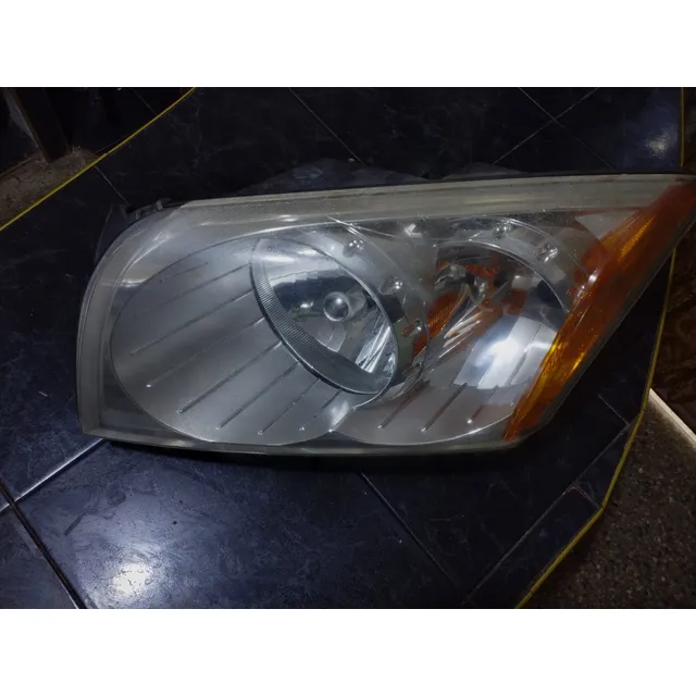 Vendo Faro De Caliber Original Usado Con Detalles