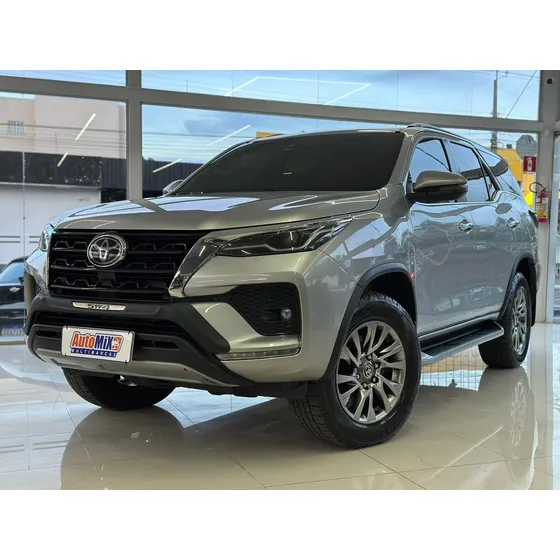 Toyota Hilux Sw4 Srx 4x4 2.8 Tdi 16v Dies. Aut.