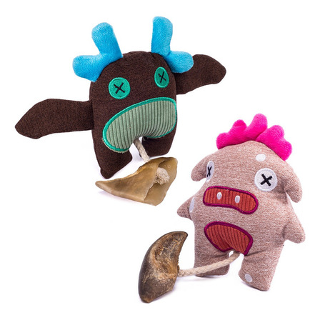Kit Brinquedo Pet Madog Titan: 2 Pelúcias Com Casco Bovino Kit Brinquedo Pet Madog Titan: 2 Pelúcias Com Casco Bovino